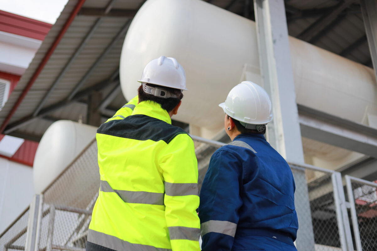 Vom Erdgas zum Wasserstoff: Rund 60 Prozent des geplanten H2-Kernnetzes entstehen durch Umwidmung bestehender Pipelines – eine Herkulesaufgabe für die Ingenieurswelt. Foto: Smarterpix/Narin_Photo