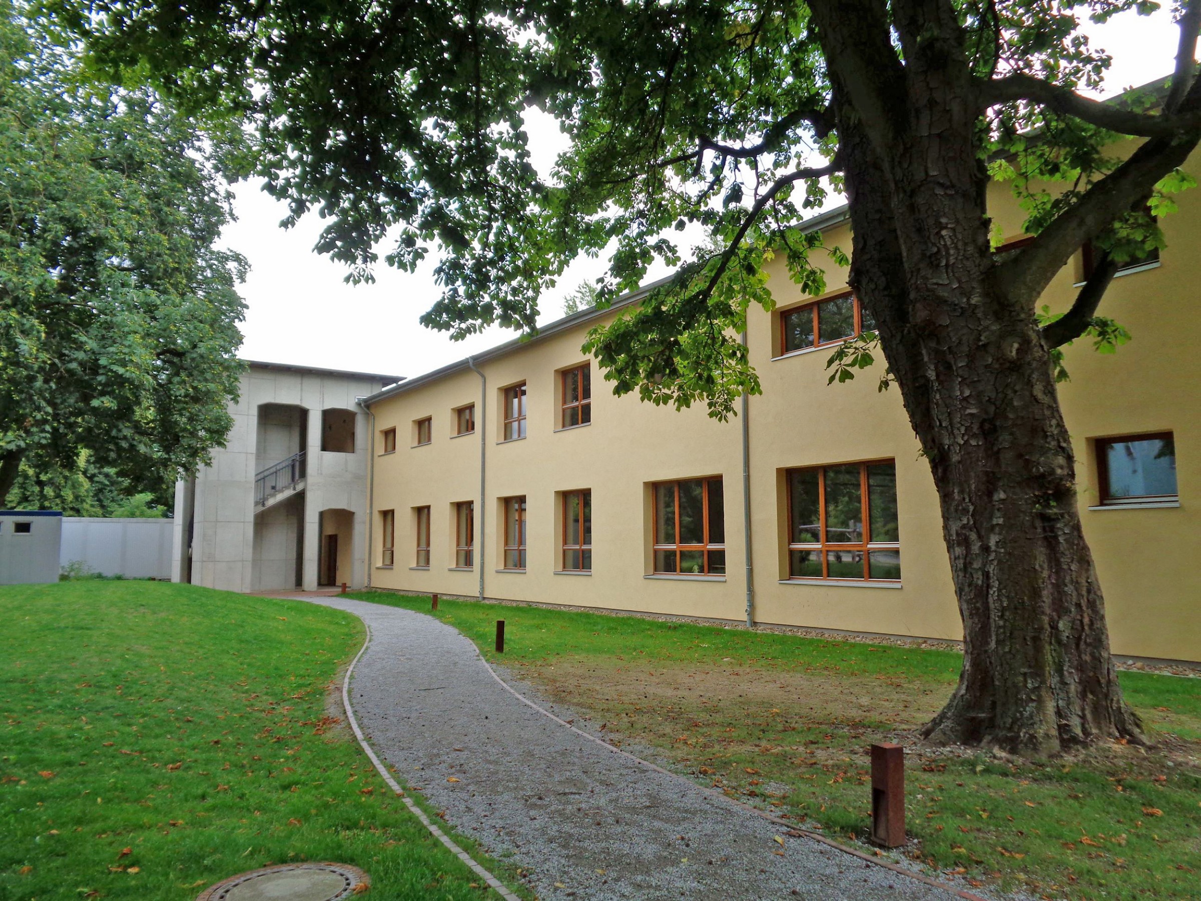 Der „Lost Place“ konnte in moderne Unterrichtsräume verwandelt werden. Foto: Hermann Tiarks/Haga