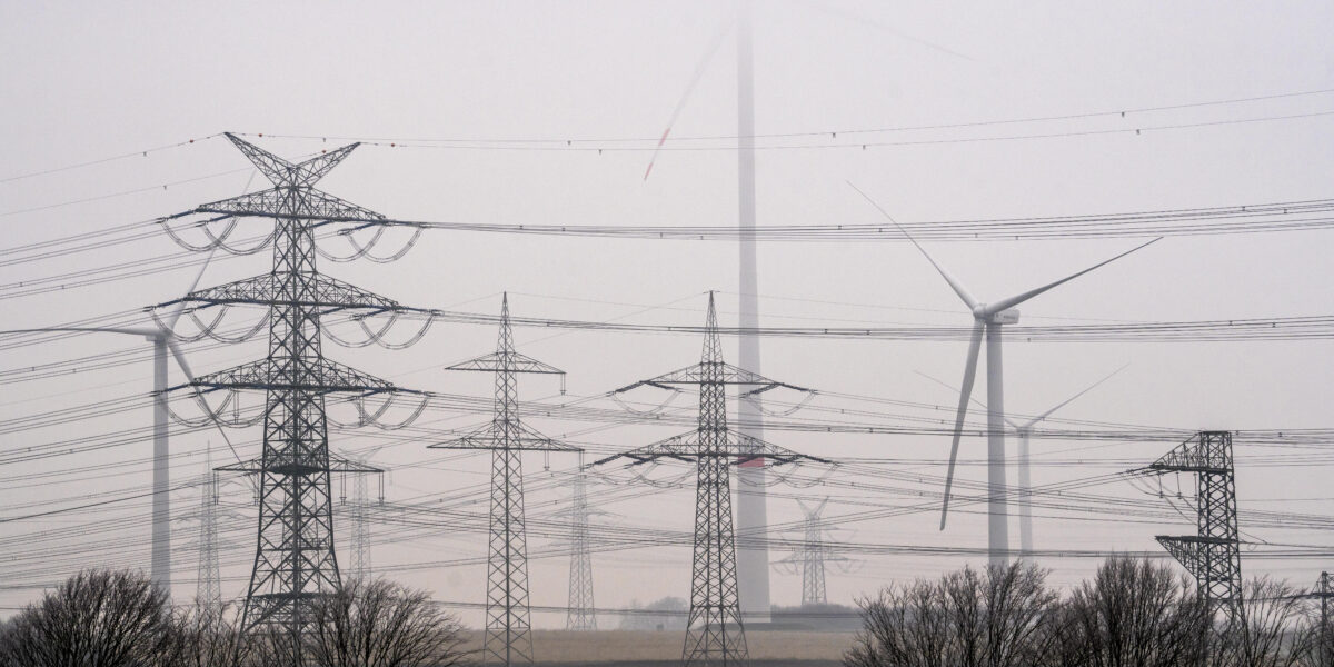 Je nach Definition gibt es 5 bis 10 Dunkelflauten pro Jahr. Foto: picture alliance / Jochen Tack | Jochen Tack