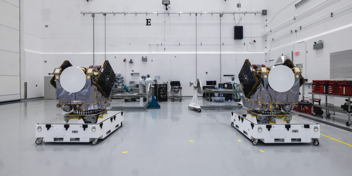 Die beiden Escapade-Sonden im Reinraum