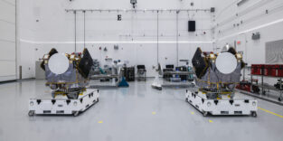 Die beiden Escapade-Sonden im Reinraum