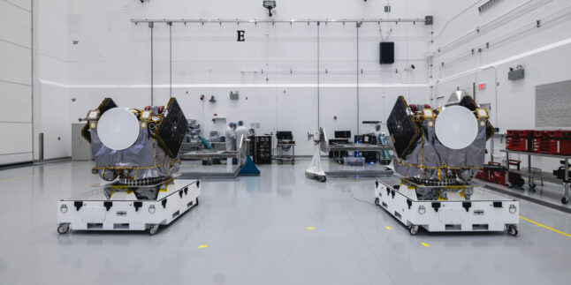 Die beiden Escapade-Sonden im Reinraum