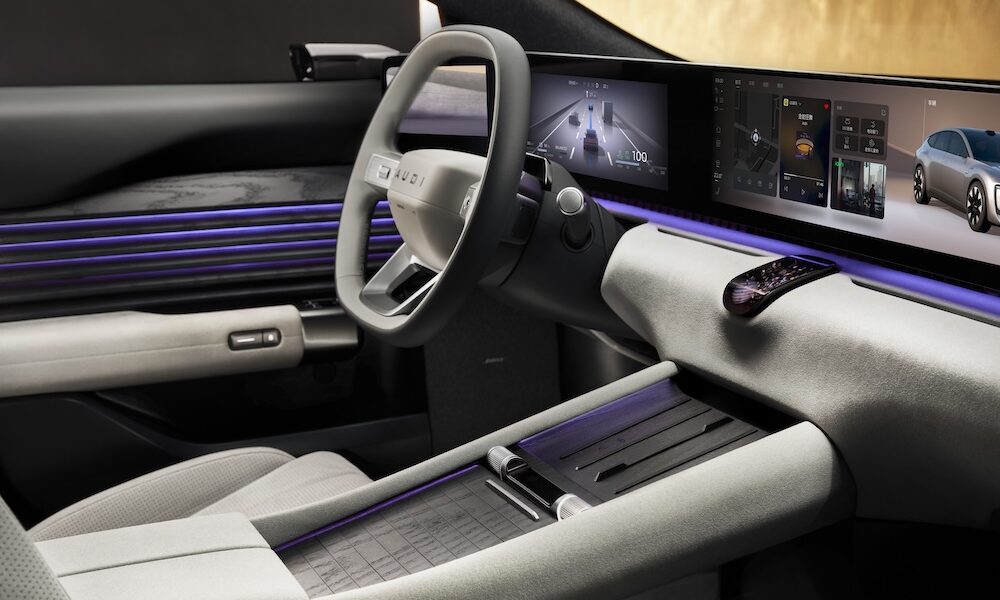 Blick auf die Fahrerseite im Audi E5 Sportback