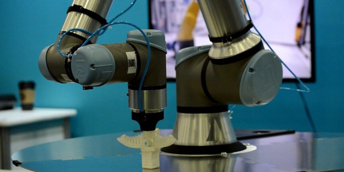 Auf der Formnext 2025 zeigt das Fraunhofer IAPT universelle Greifersysteme in einer automatisierten AM-Fertigungsroute. Foto: Madison Kepros / Fraunhofer USA Center Midwest CMW