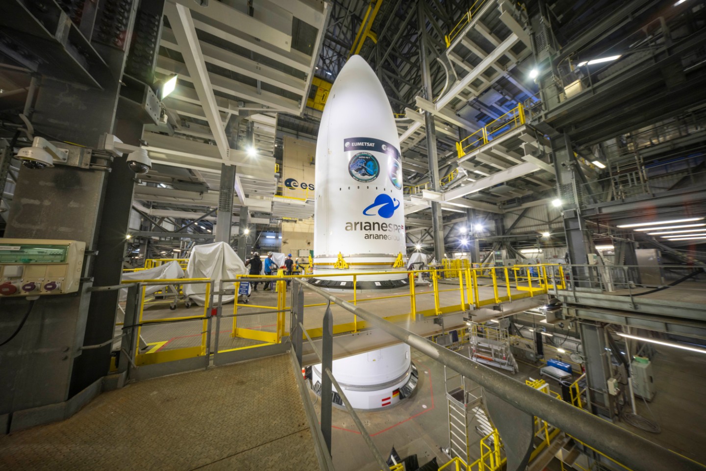 Ariane 6 A62 Trägerrakete in Europas Weltraumbahnhof in Kourou, Französisch-Guayana (6. August 2025). Foto: ESA