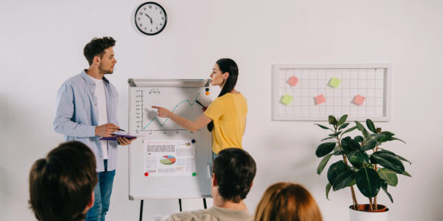 Der Wunsch nach Weiterbildung lässt bei Arbeitnehmern in Deutschland immer mehr nach, trotz der Tatsache, dass Re-skilling die Arbeitsplätze der Zukunft sichert.