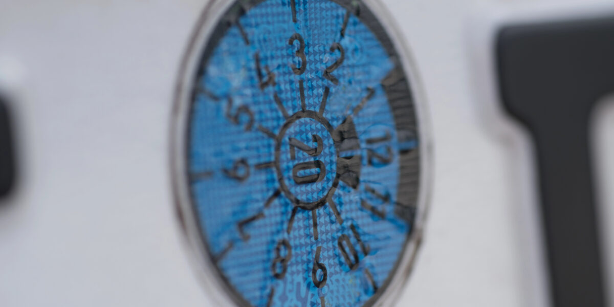 Der Digitale Untersuchungsbericht (DUB) ist da. Seit dem 25.11.2025 können Sie HU-Daten online einsehen. Foto: Smarterpix / stadtratte