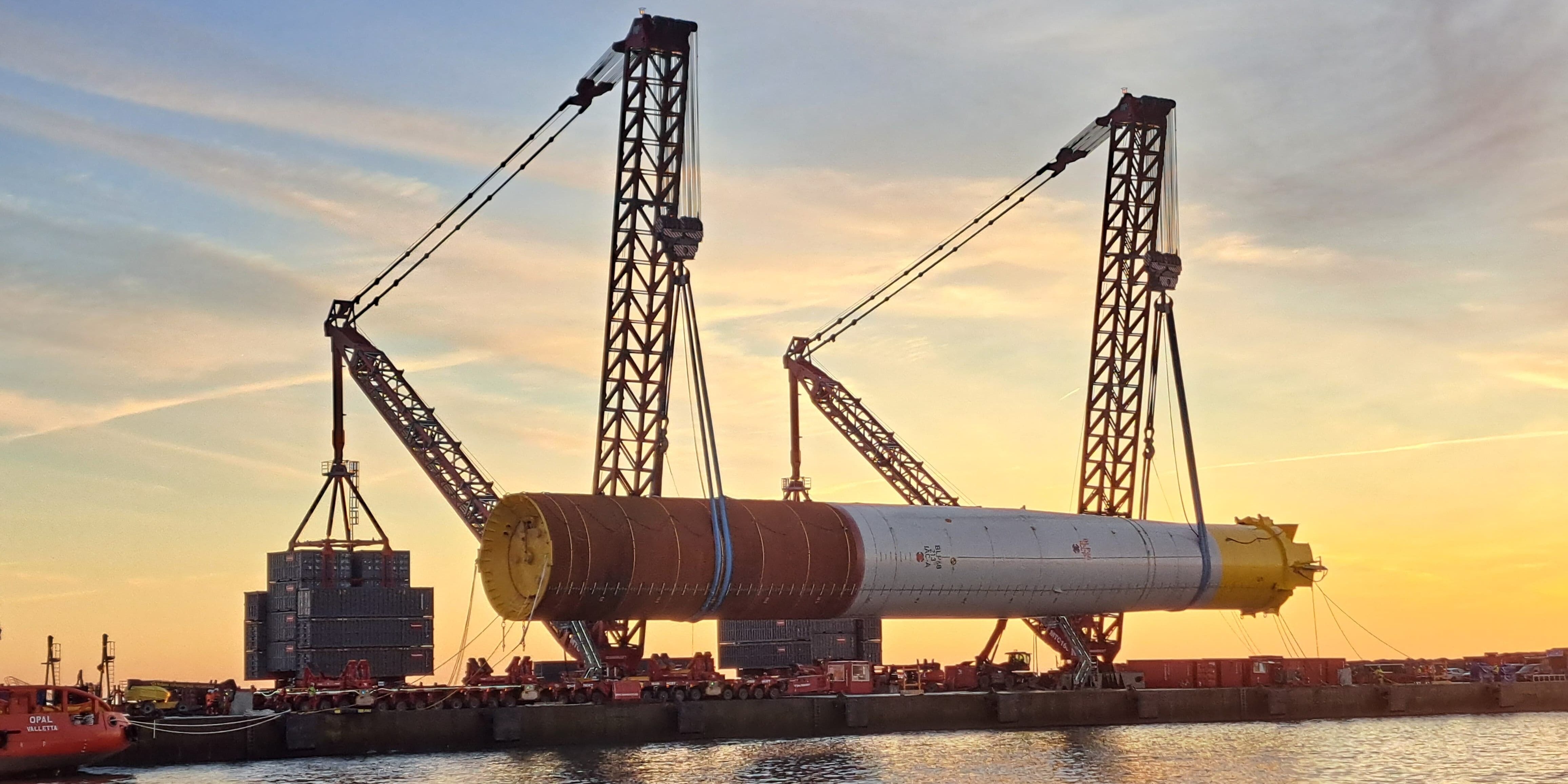 Zu schwer für den Kai: Offshore-Wind treibt Häfen an ihre Grenzen