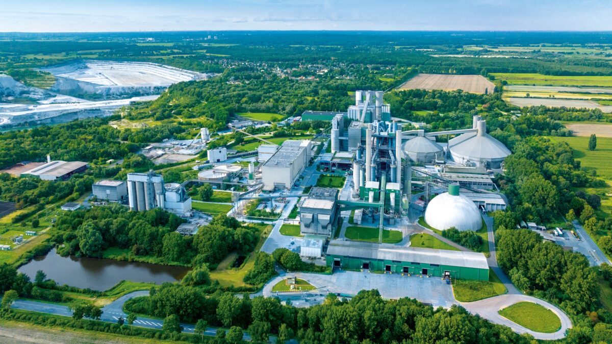 Abb. 14: Das Holcim-Werk in Lägerdorf bei Hamburg soll bis zum Ende des Jahrzehnts klimaneutral werden. Foto: Timo Lutz