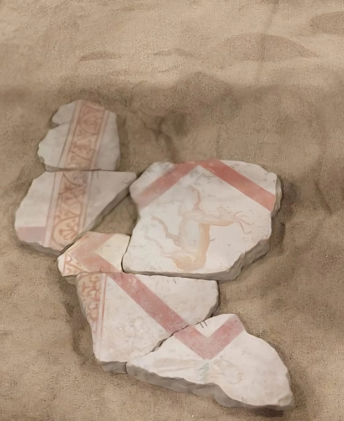 Fragmente eines Wandreliefs aus Pompeji. © Foto: Humanoid Robots Lab, Uni Bonn