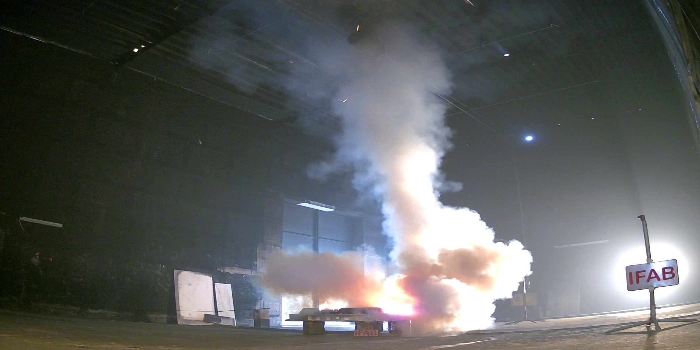 Batteriebrand im Realmaßstab. Foto: Fogtec