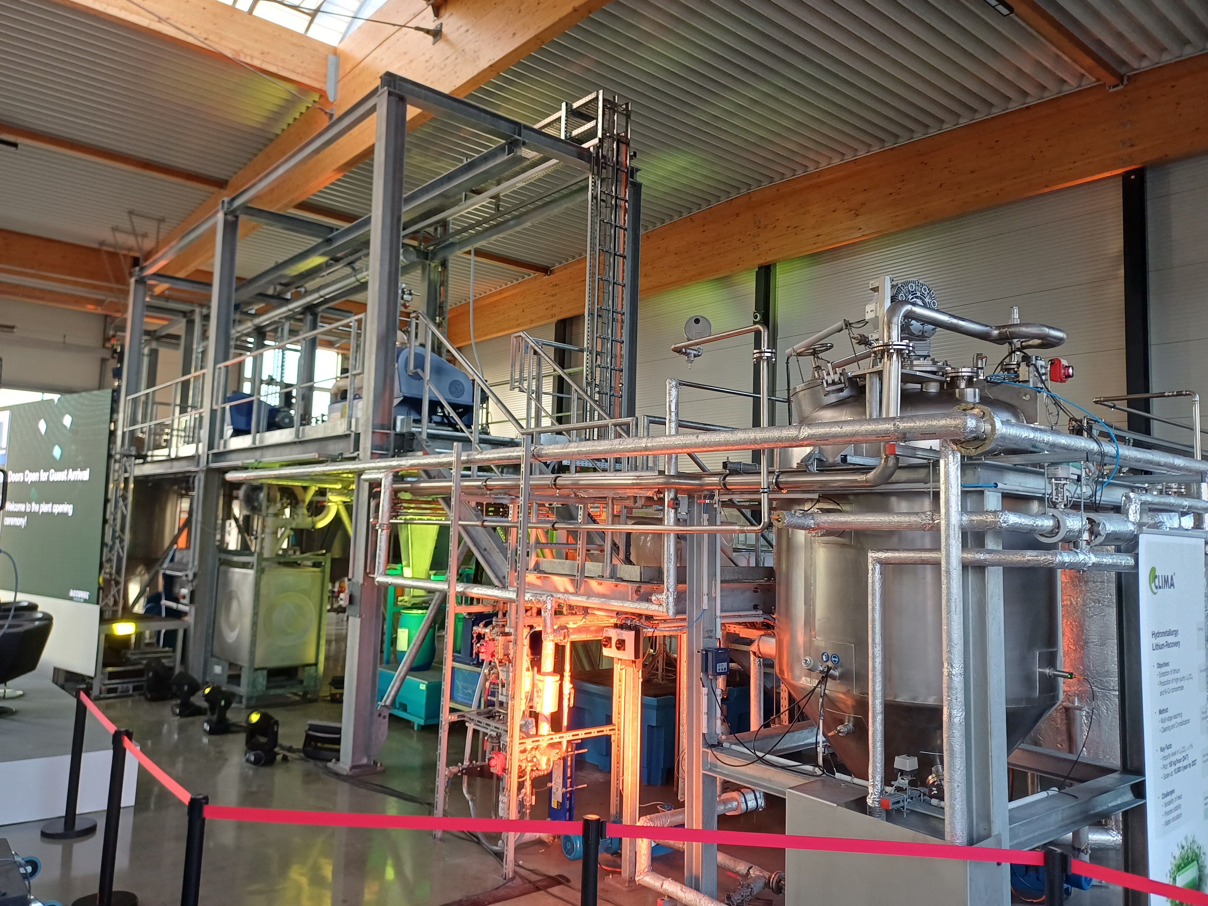 Die gesamte Anlage zum Batterierecycling auf einen Blick. Foto: Dr. Ralph H. Ahrens