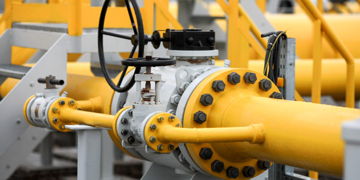 Industrie unter Druck: Neben hohen Energiekosten führen sinkende Umsätze und Bürokartie zur Abwanderung und zum Stellenabbau in der deutschen Industrie. Ein Ende ist nicht in Sicht. Foto: PantherMedia / Mircea Moira