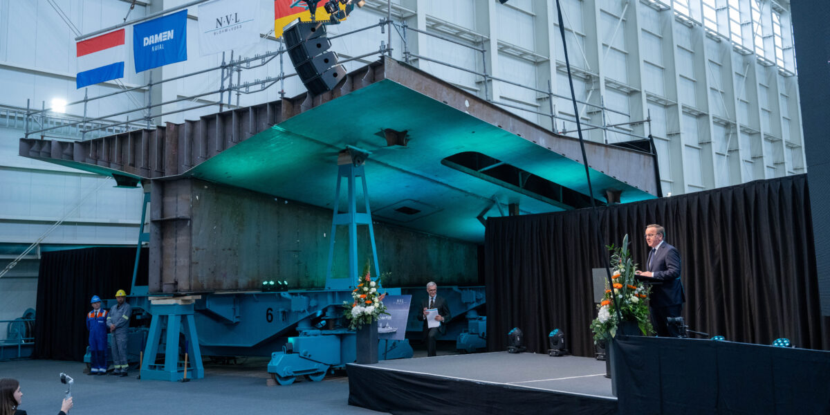 Kiellegung im Jahr 2024: Verteidigungsminister Boris Pistorius auf der Peene-Werft in Wolgast