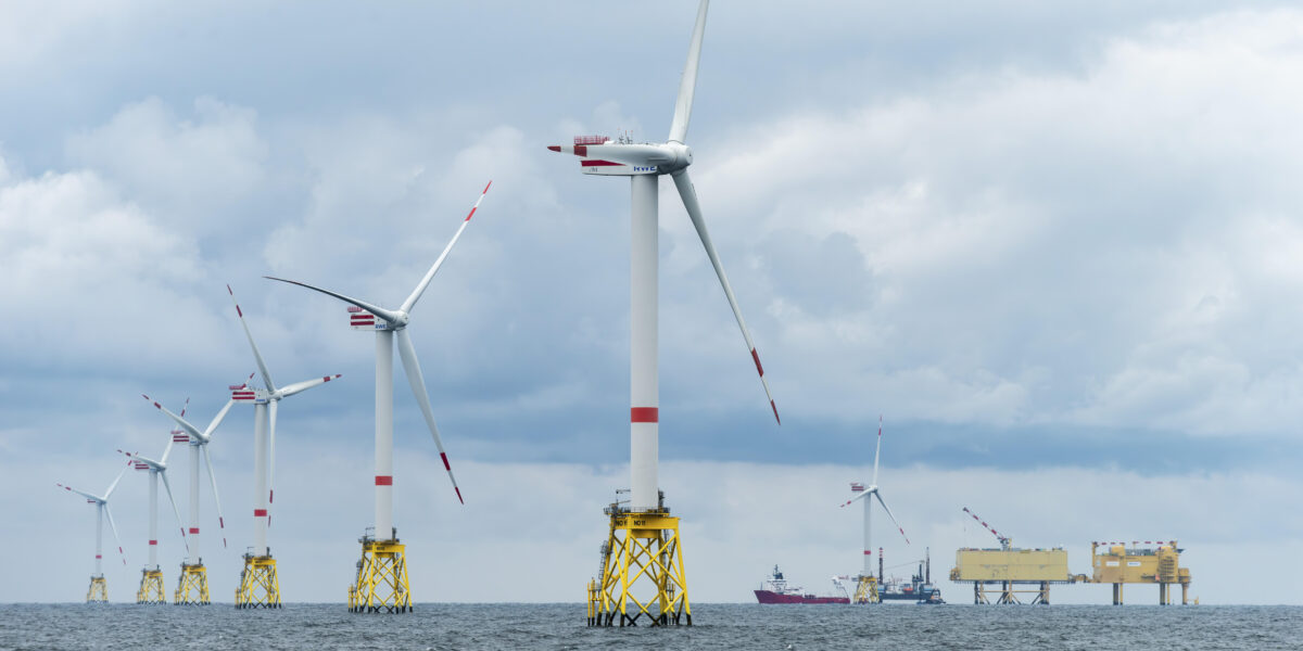 Offshore-Windpark Nordsee Ost, Betreiber RWE, nördlich Helgoland...
