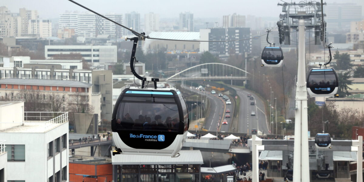Seilbahnen über Paris