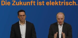 ZVEI-Präsident Dr. Gunther Kegel (re.) und Wolfgang Weber