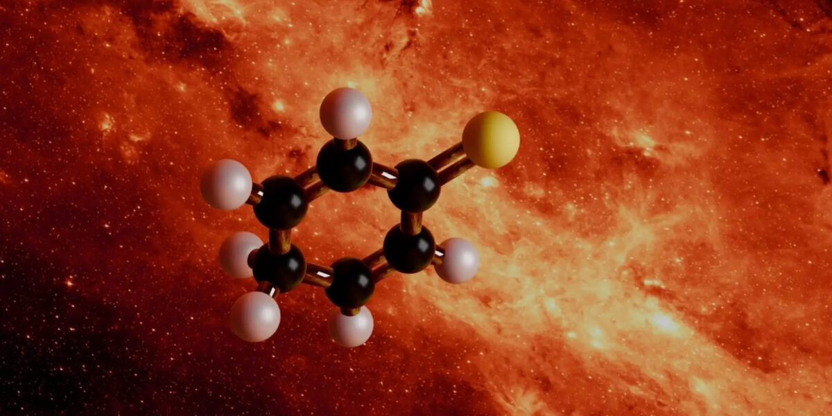 Im Herzen unserer Galaxie entdeckten Wissenschaftler das erste schwefelhaltige sechsgliedrige Ringmolekül, das sich in einer interstellaren Wolke verbirgt