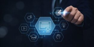 Geschäftsmann berührt leuchtende Hexagon-Icons mit Symbolen für Ziel, Zertifikat, Bildung und Innovation, die digitale Strategie, Management und intelligente Geschäftstechnologie darstellen