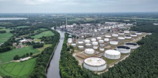 Die BP-Raffinerie in Lingen (Luftaufnahme mit einer Drohne)