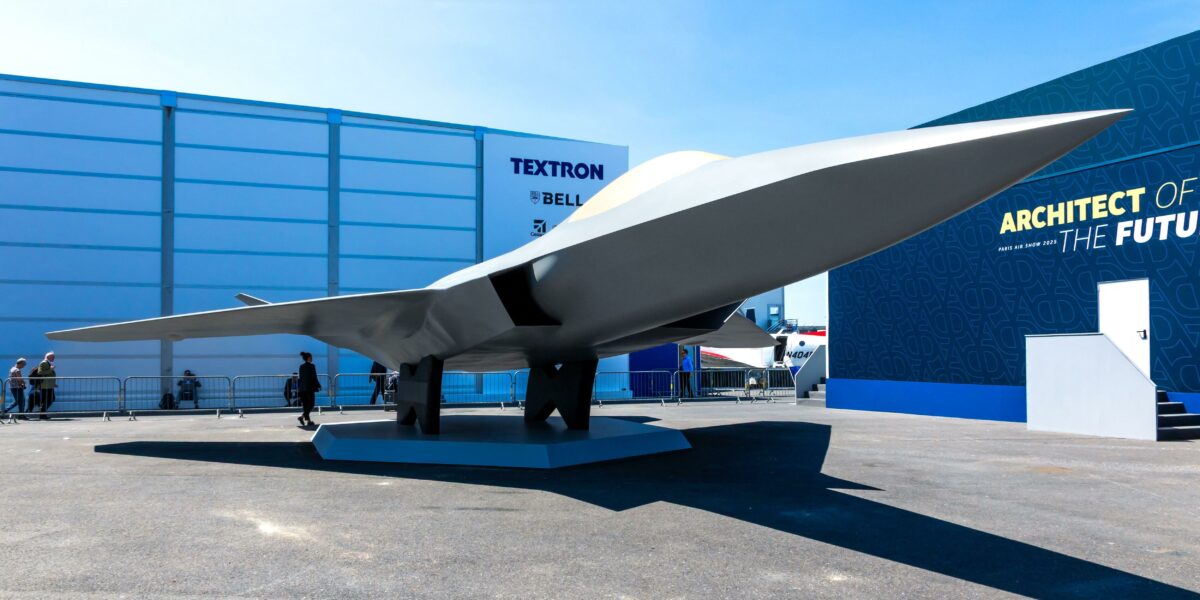 Modell des NGF Future Combat Air System (FCAS) von Dassault Aviation, Airbus und Indra Sistemas, ausgestellt auf der Paris Air Show