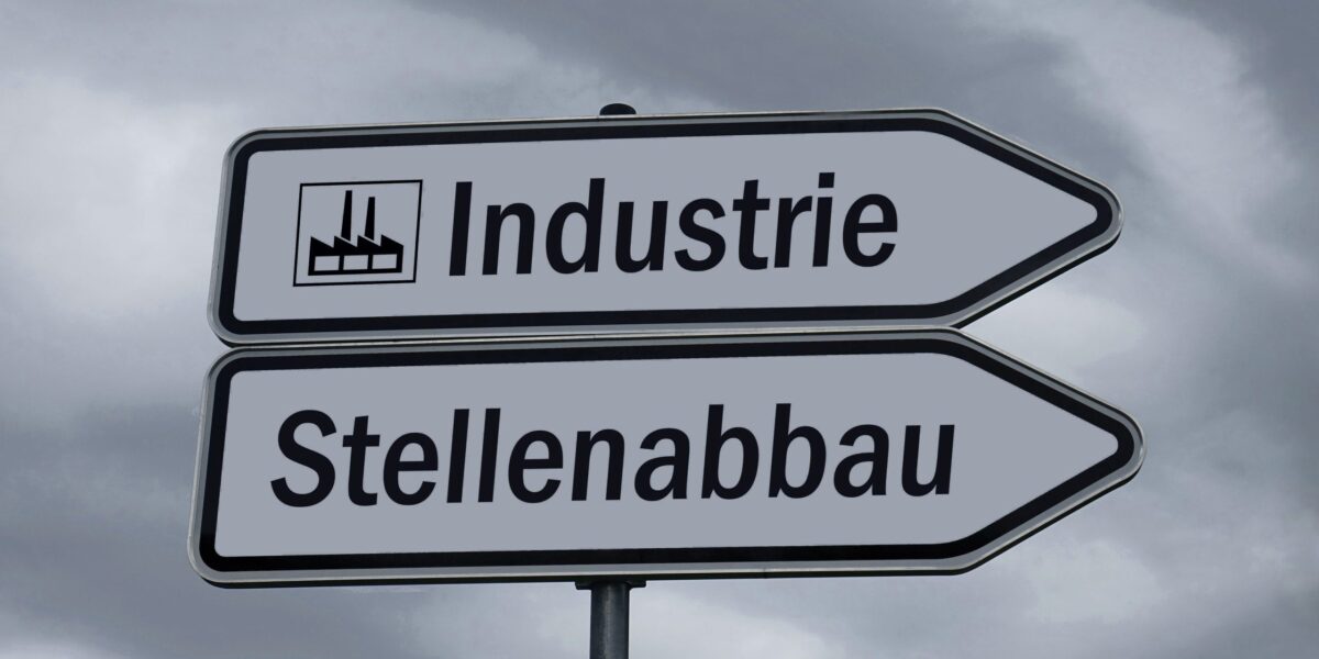 Symbolbild Stellenabbau mit den Pfeilen