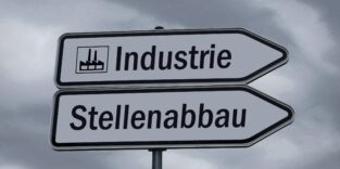 Symbolbild Stellenabbau mit den Pfeilen