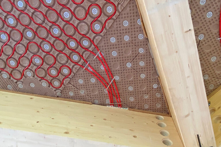 Rohrleitungen für die Heiz-Kühl-Funktion