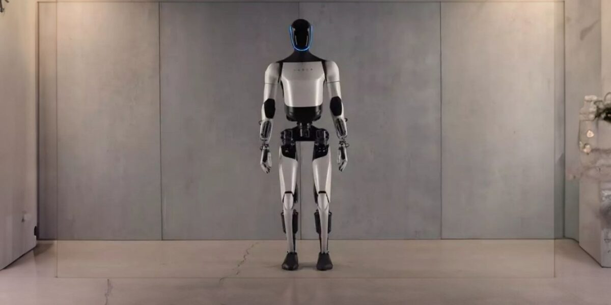 "Optimus" ist rund 1,73 m groß, wiegt etwa 70 kg, kann laut Tesla bis zu 20 kg tragen und wird von denselben KI-Systemen gesteuert wie Teslas Fahrzeuge. Foto: Tesla 