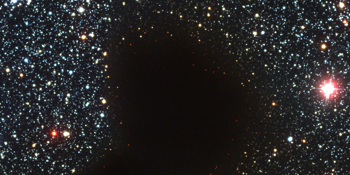 1999 aufgenommenes Foto der Dunkelwolke "Barnard 68".