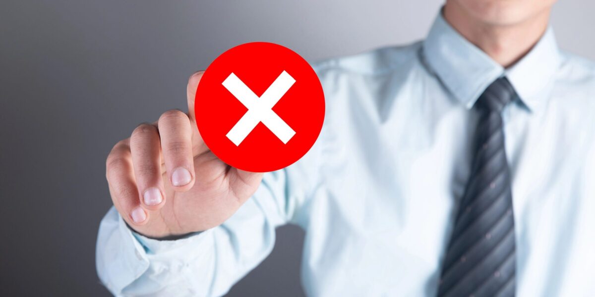 Man klickt auf das Ablehnungssymbol.