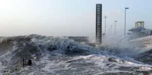 Sturmflut an der Nordsee in Dagebüll