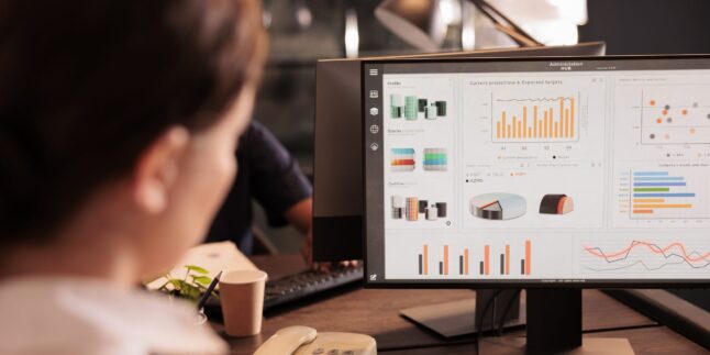 Graphen und Balken: Der Beruf des Regulierungsmanagers beruht auf Zahlen.