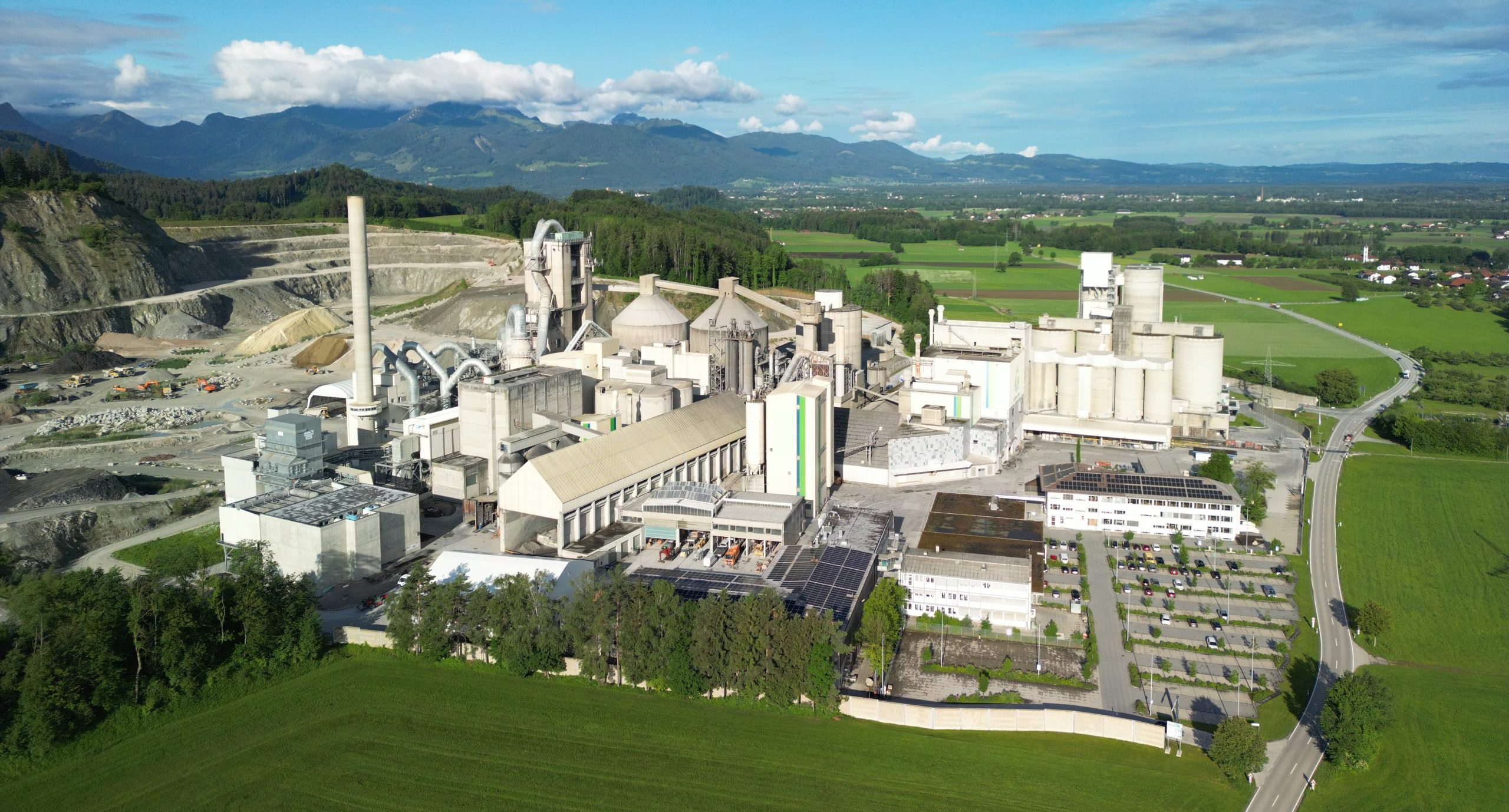 Vom Klimakiller zum Rohstoff: Zementwerk gewinnt Ethylen aus CO₂