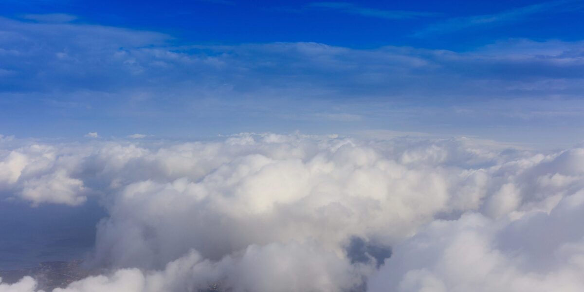 Über den Wolken