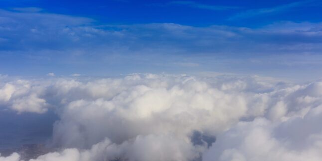 Über den Wolken