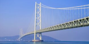 Akashi-Kaikyō-Brücke in Japan