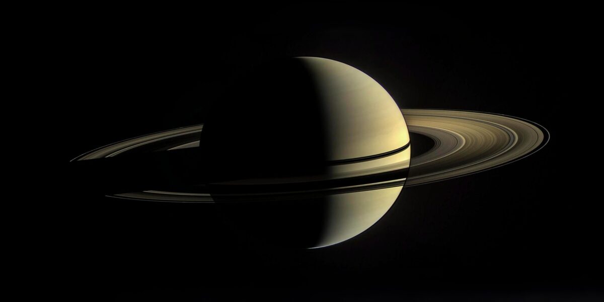 Saturn im Blick der Raumsonde Cassini