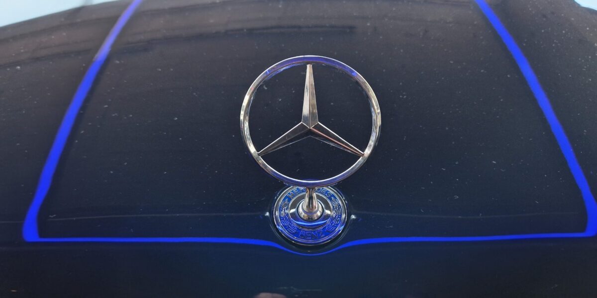 Mercedes Benz Logo Stern