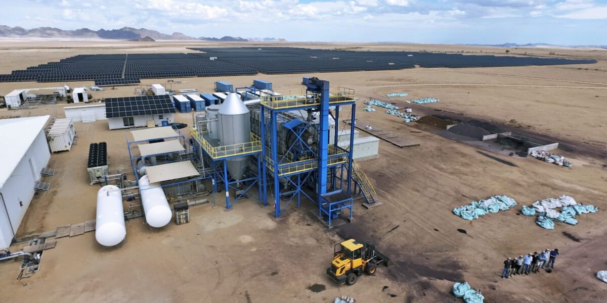 Die Versuchsanlage für den Ofenbetrieb mit direkt reduziertem Eisen in Namibia.