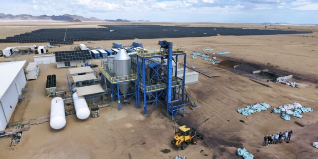 Die Versuchsanlage für den Ofenbetrieb mit direkt reduziertem Eisen in Namibia.