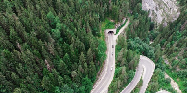Tunnel in den Bergen