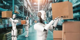 Ein Roboter in der Halle, der bei der Verpackung hilft