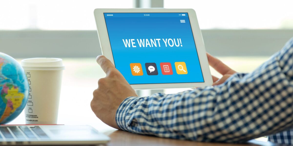 Tablet mit Aufruf zur Bewerbung
