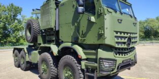 Militärfahrzeug von Daimler Truck