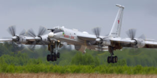 Seebär TU-142MR