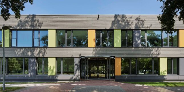 Sanierte Integrierte Gesamtschule Kreyenbrück in Oldenburg
