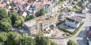 Mehrfamilienhaus unter Konstruktion