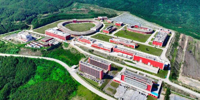 Die High Intensity Heavy-ion Accelerator Facility (HIAF) bei Huizhou aus der Luft