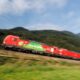 Ein DB-Cargo-Zug im Inntal bei Oberaudorf
